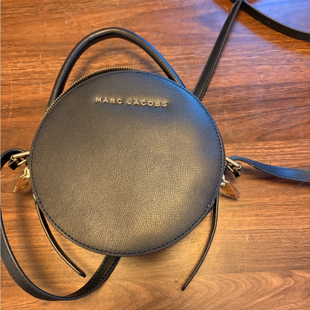 Marc Jacobs round crossbody